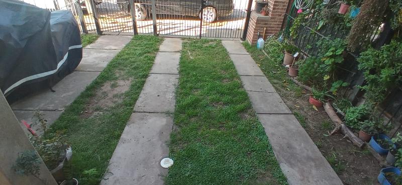 VENTA TRIPLEX TRES AMBIENTES